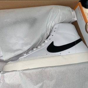 Nike Blazer Mid ‘77